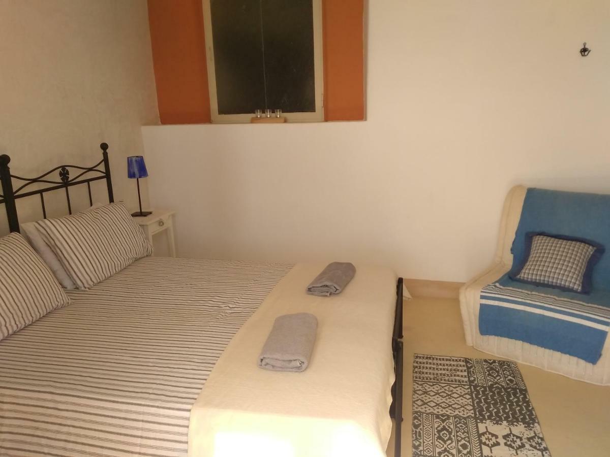 Alicudi Giardino Dei Carrubi- Al Gradino 365 Panzió Kültér fotó